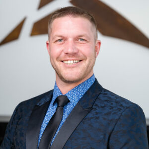 https://www.kleingers.com/wp-content/uploads/Joe-Minier-Formal-scaled.jpg